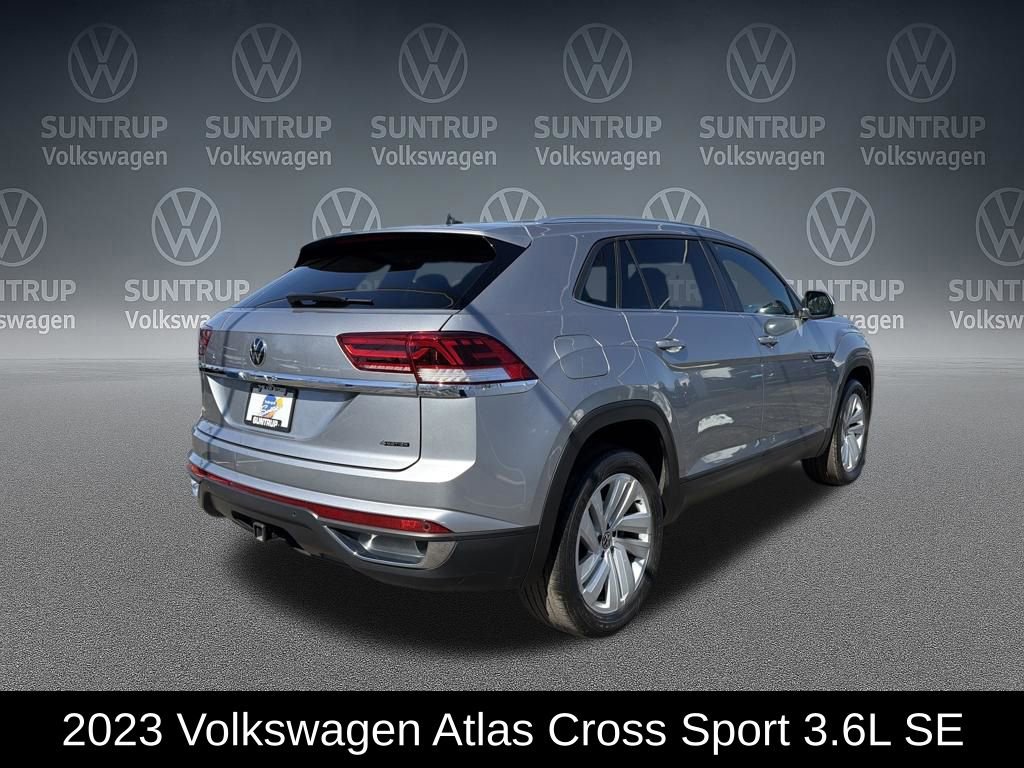 Used 2023 Volkswagen Atlas Cross Sport SE image 3