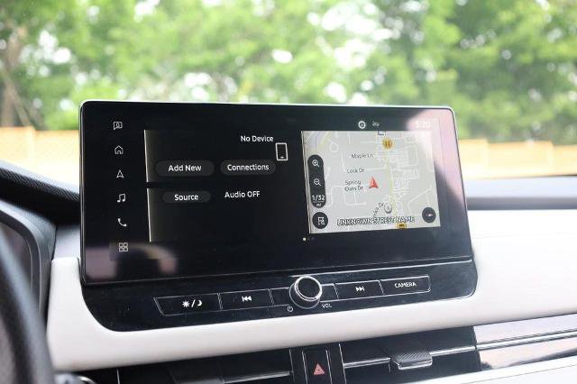 Used 2025 Mitsubishi Outlander AWD image 13