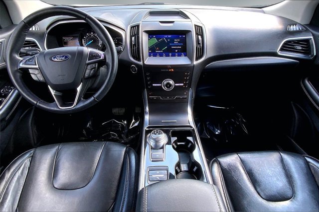 Used 2020 Ford Edge Titanium AWD/4WD image 14