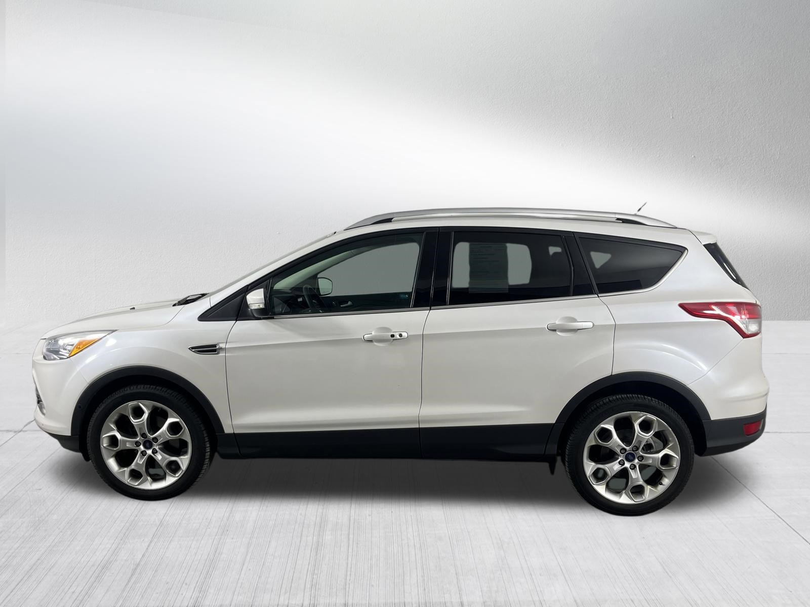 Used 2016 Ford Escape Titanium w/ Equipment Group 301A image 4