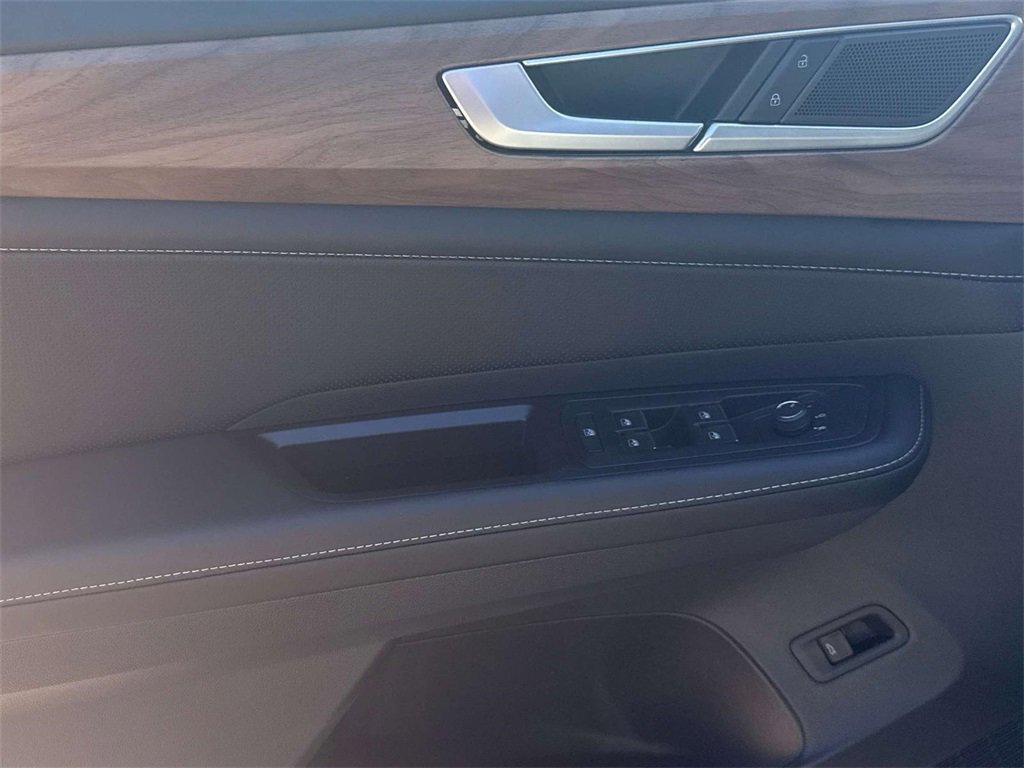 New 2026 Volkswagen Atlas SE image 13