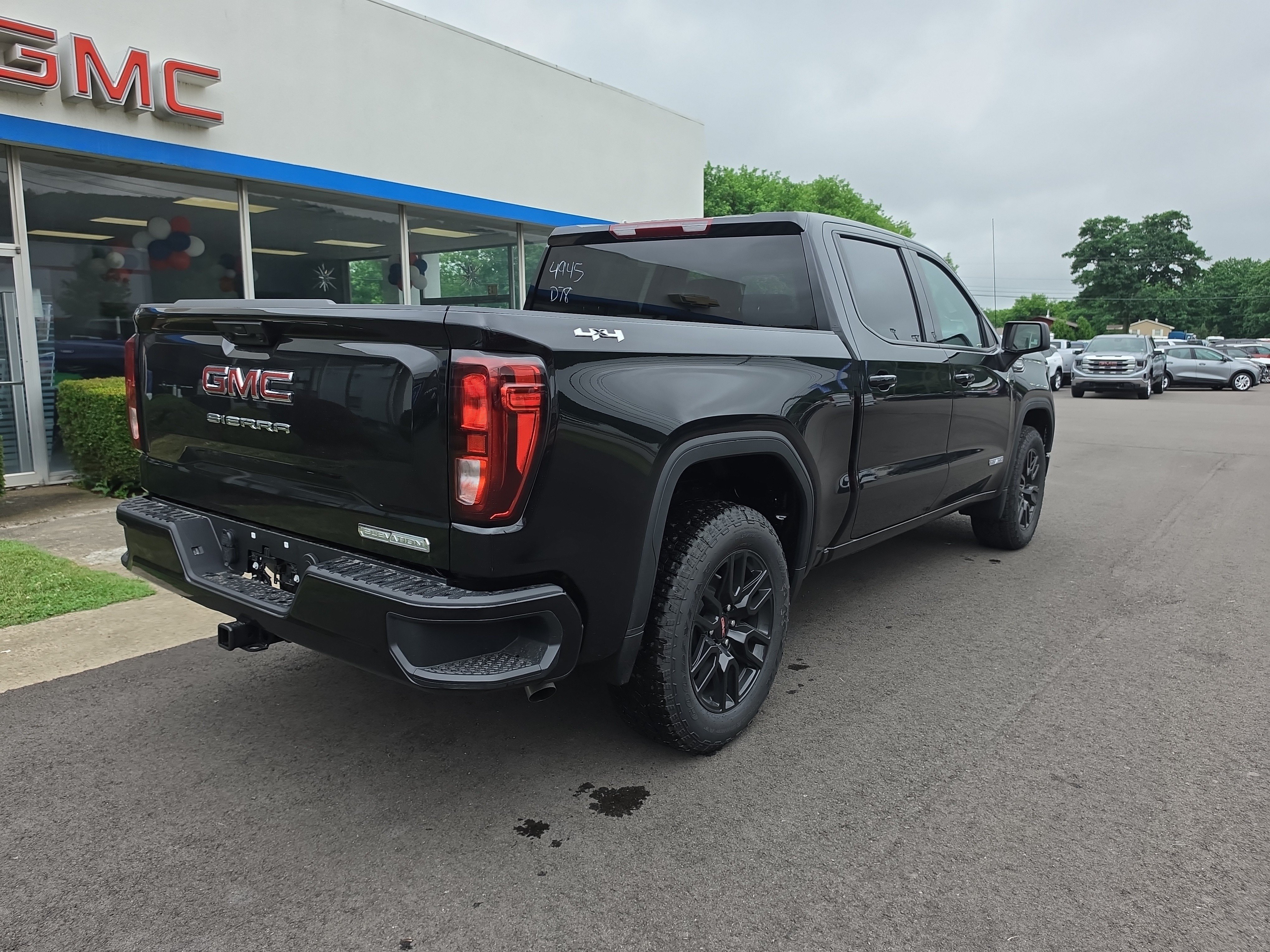 New 2026 GMC Sierra 1500 Elevation AWD/4WD video 3