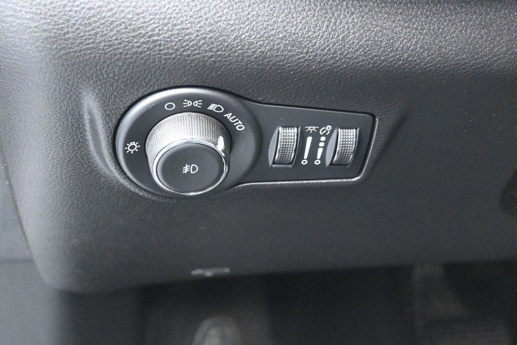 Used 2023 Jeep Compass Latitude AWD/4WD image 15