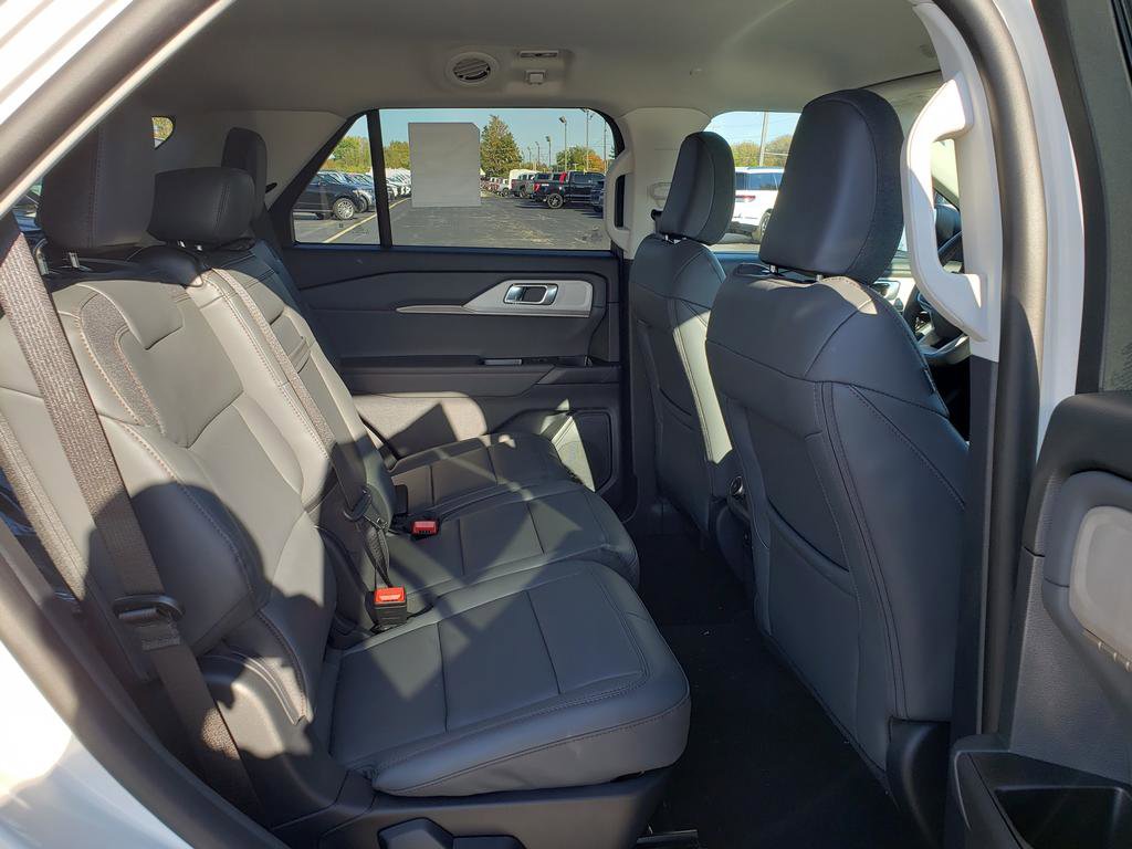 New 2026 Ford Explorer Active image 14