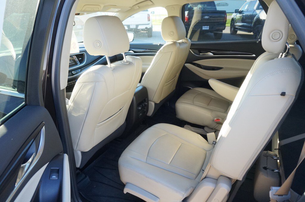 Used 2018 Buick Enclave Premium w/ Trailering Package AWD/4WD image 7