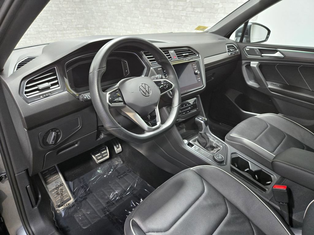 Used 2022 Volkswagen Tiguan SEL R-Line AWD/4WD image 13