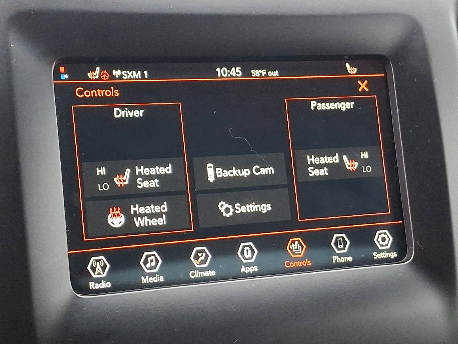 Used 2020 Jeep Cherokee Latitude Plus w/ Cold Weather Group image 24