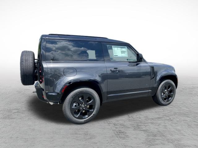 New 2025 Land Rover Defender 90 X-Dynamic SE image 7