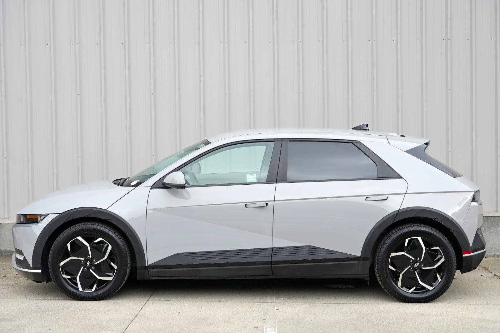 Used 2023 Hyundai Ioniq 5 SEL RWD image 47