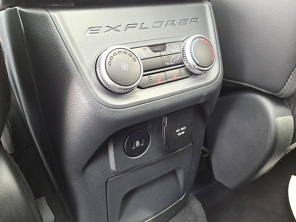 Used 2025 Ford Explorer ST AWD/4WD image 25