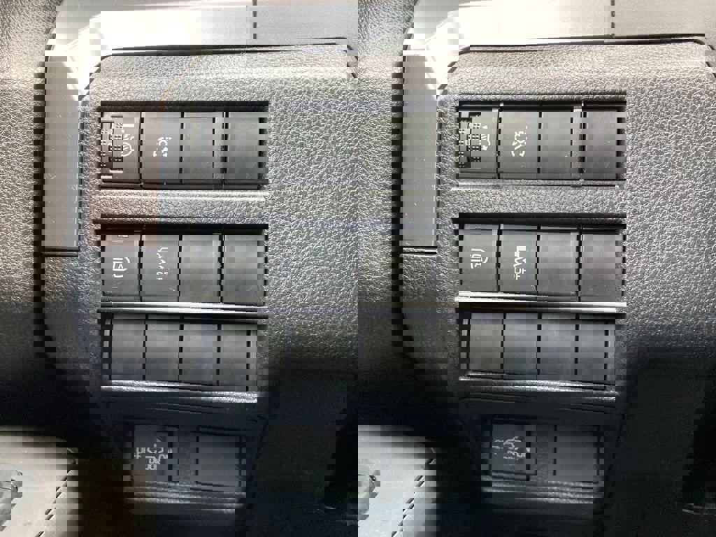 Used 2024 Toyota Tacoma SR5 RWD image 14