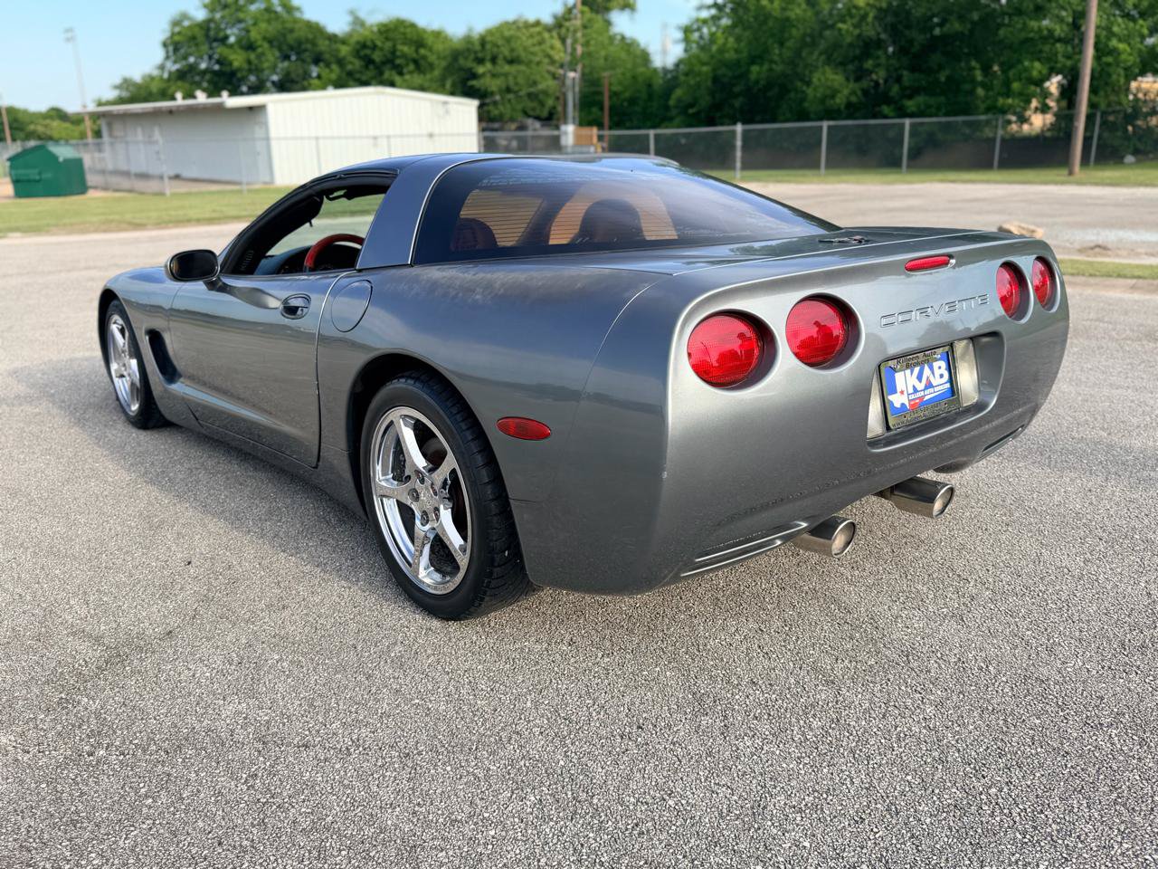 Used 2004 Chevrolet Corvette Coupe w/ Roof Package RWD image 5