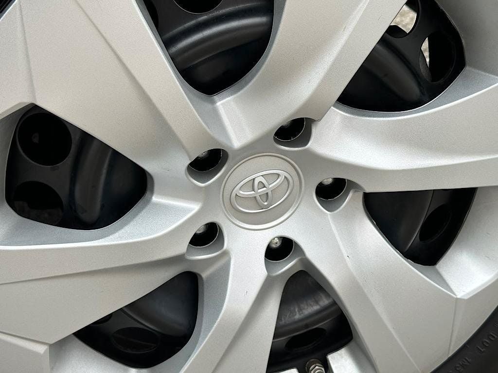 Certified 2023 Toyota RAV4 LE AWD/4WD image 30