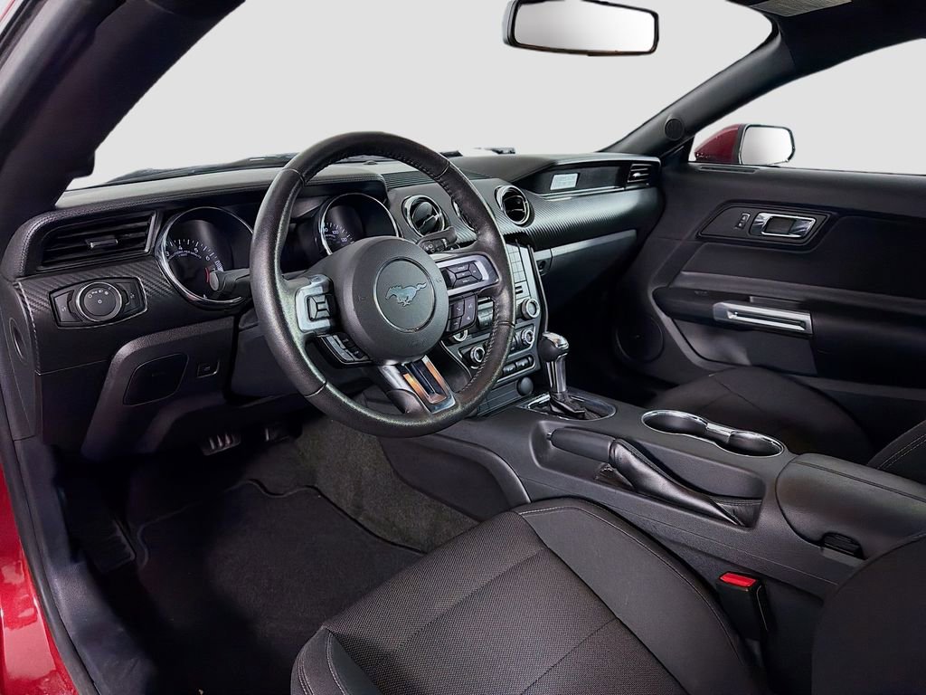 Used 2017 Ford Mustang Coupe RWD image 10