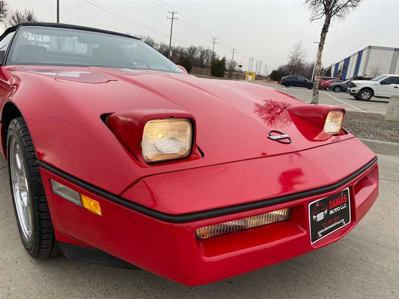 Used 1990 Chevrolet Corvette Convertible RWD image 78