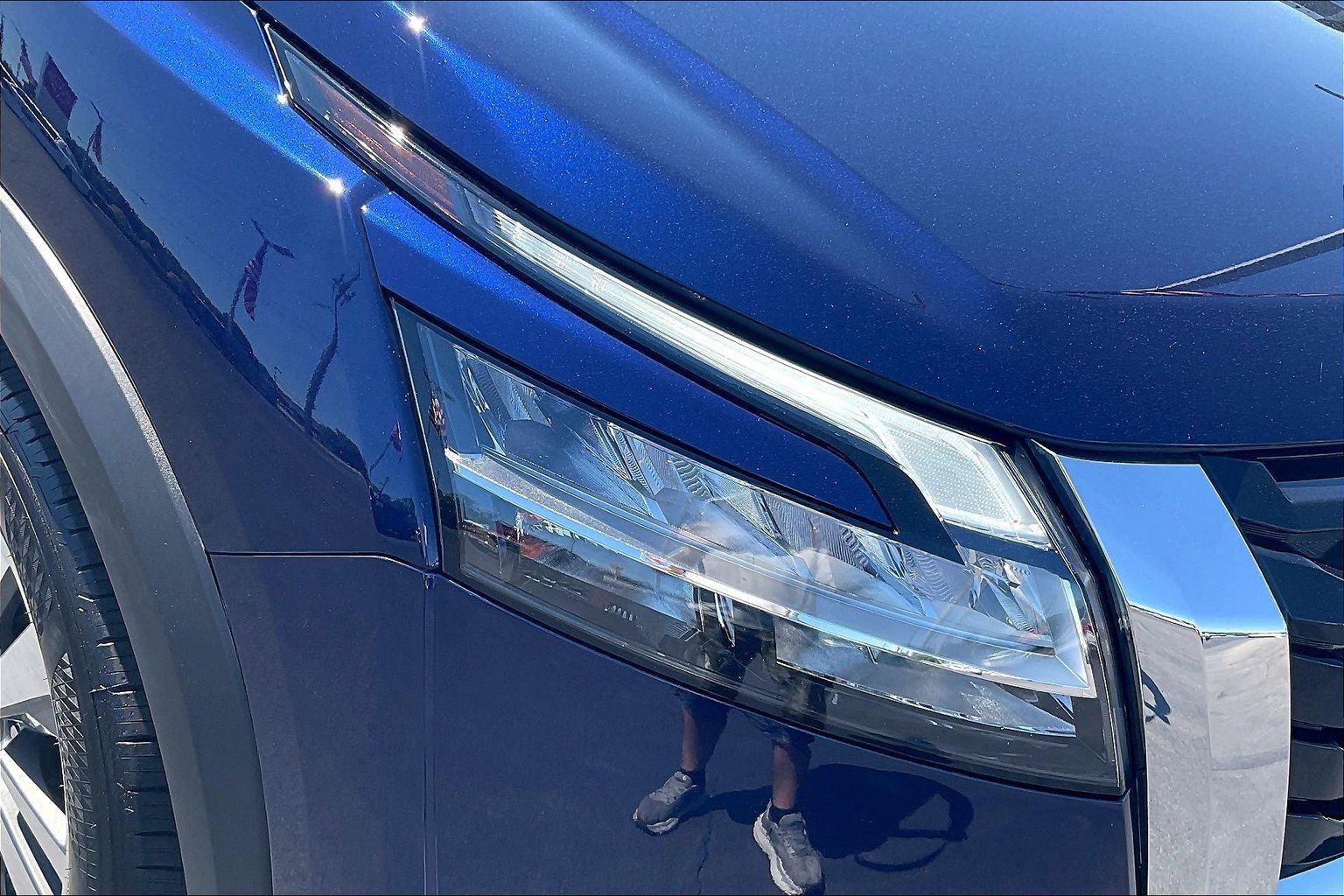 Certified 2024 Nissan Pathfinder SL FWD image 31
