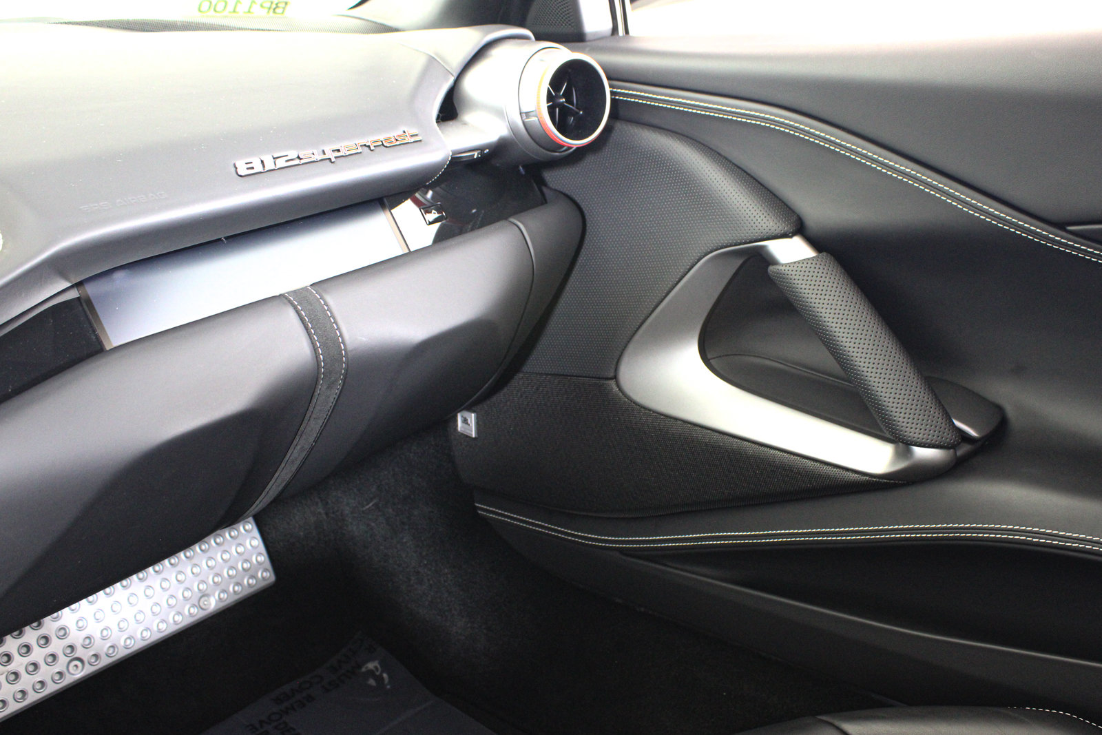 Used 2019 Ferrari 812 Superfast RWD image 38