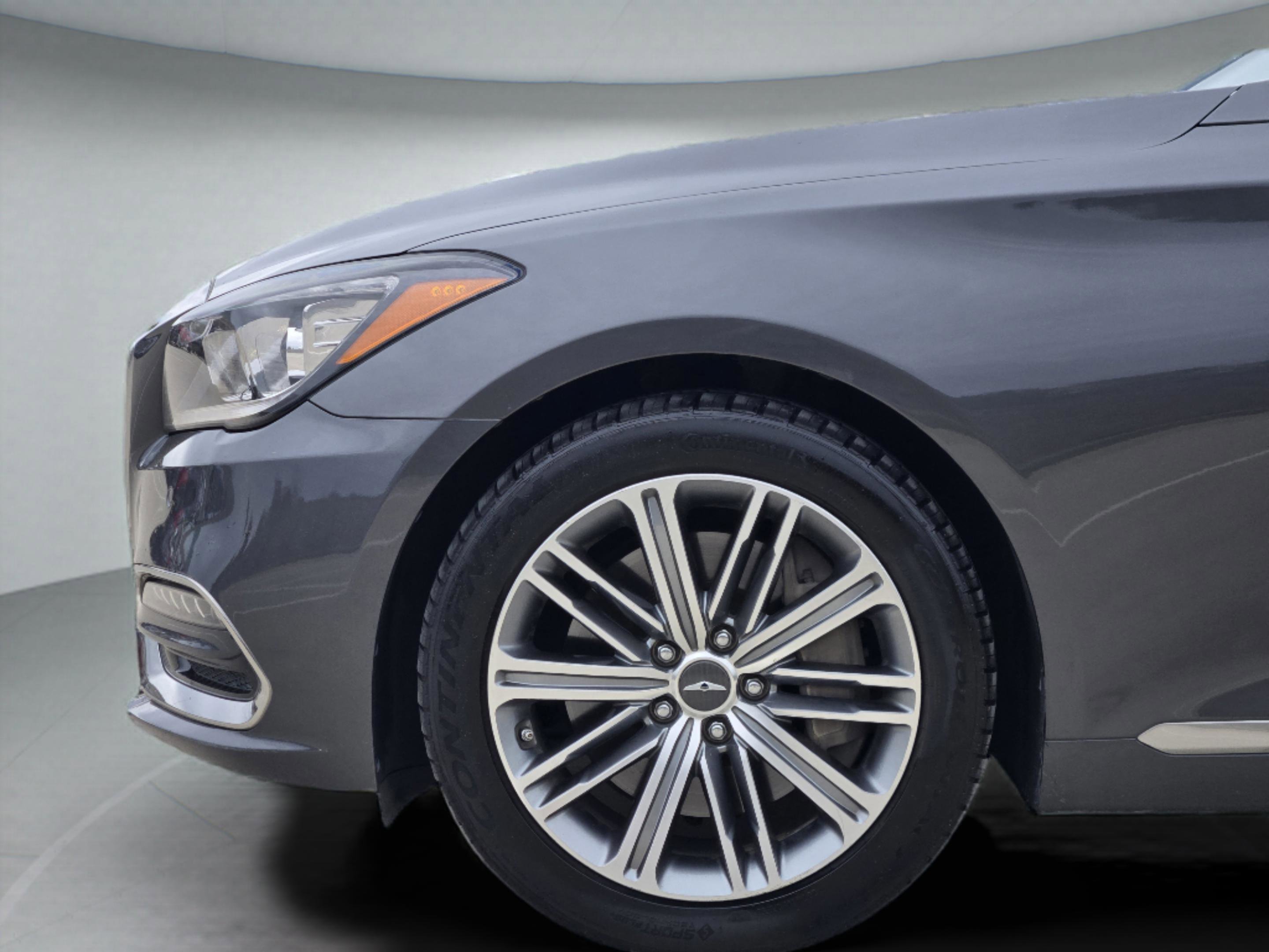Used 2018 Genesis G80 3.8 w/ Option Group 02 RWD image 28