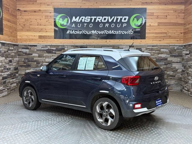Used 2026 Hyundai Venue SEL FWD image 7