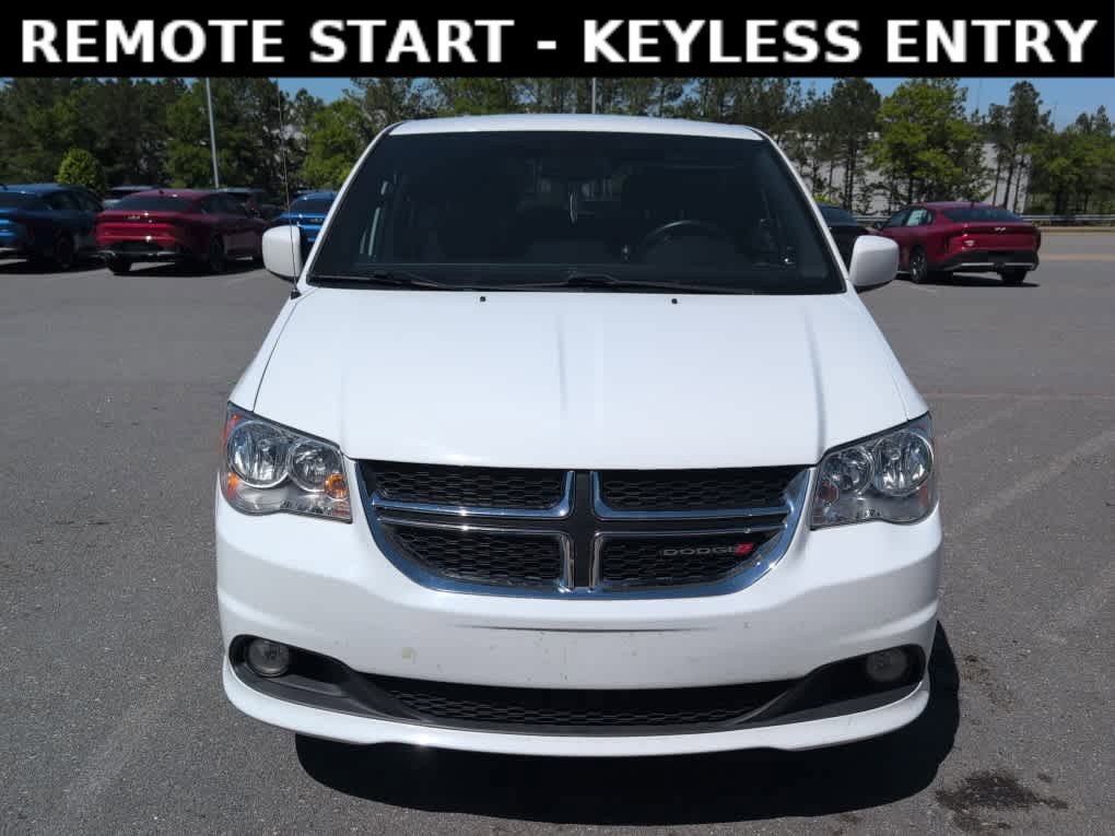 Used 2020 Dodge Grand Caravan SE FWD image 2