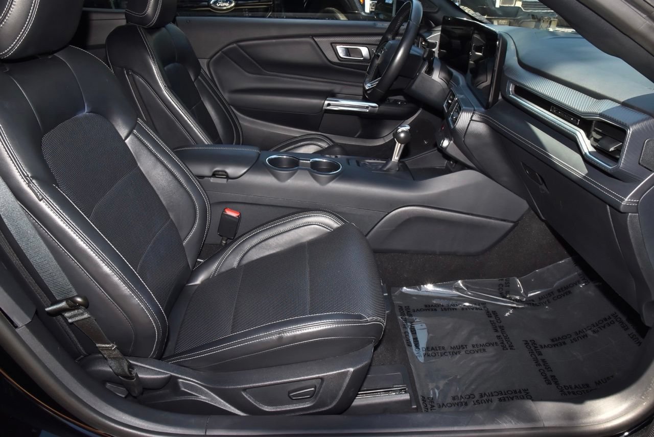 Used 2025 Ford Mustang Premium RWD image 18