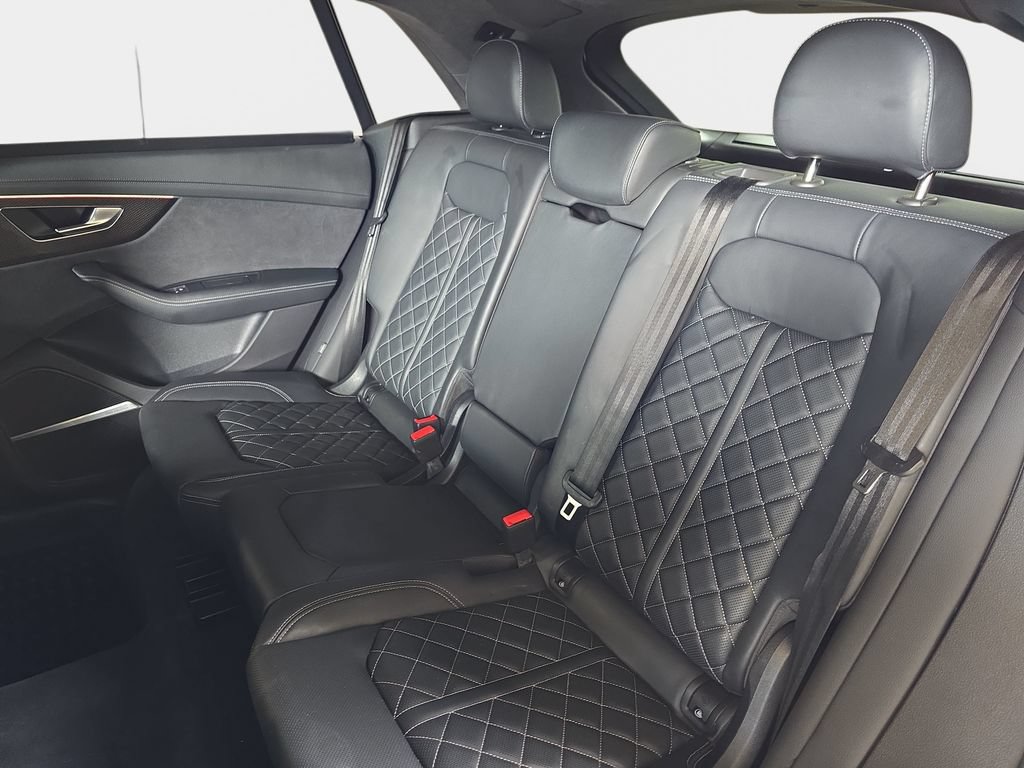 Used 2023 Audi SQ8 Prestige AWD/4WD image 14