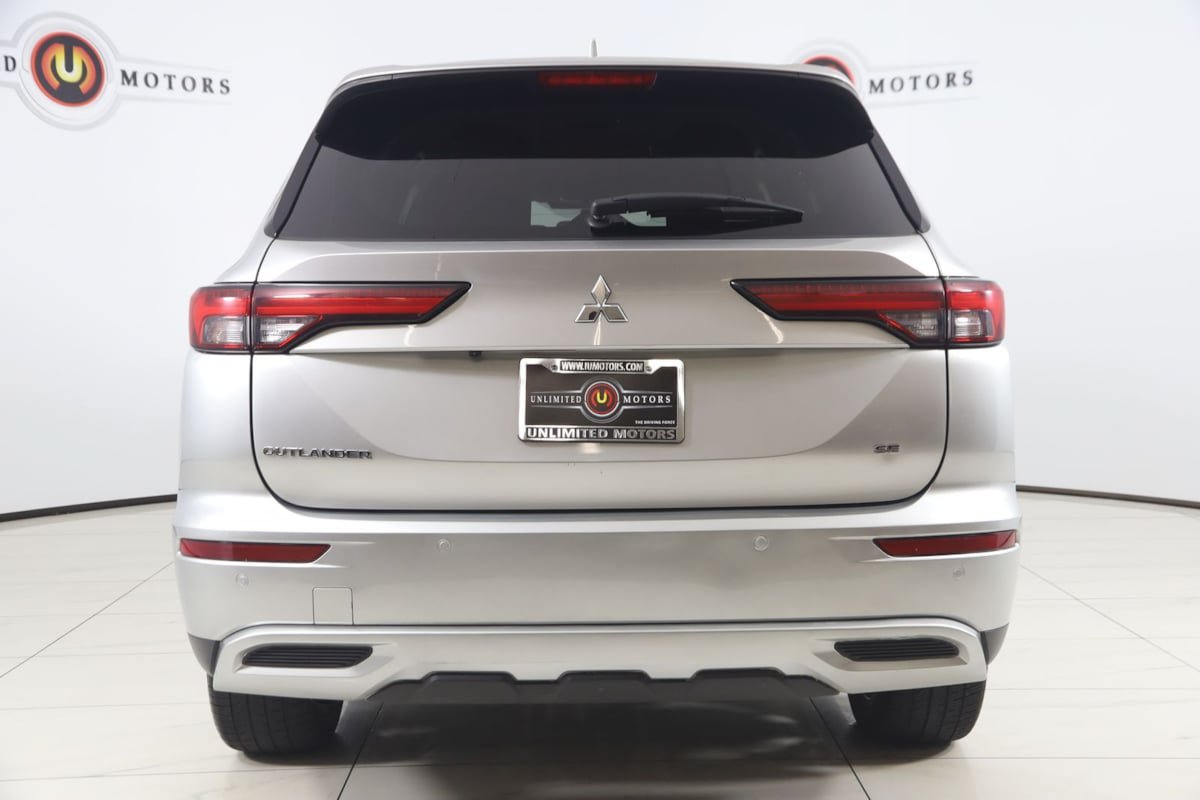 Used 2024 Mitsubishi Outlander SE AWD/4WD image 45