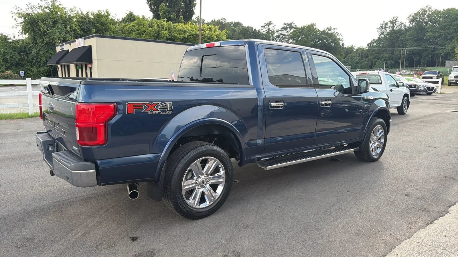 Used 2018 Ford F150 Lariat w/ Equipment Group 502A Luxury AWD/4WD image 5