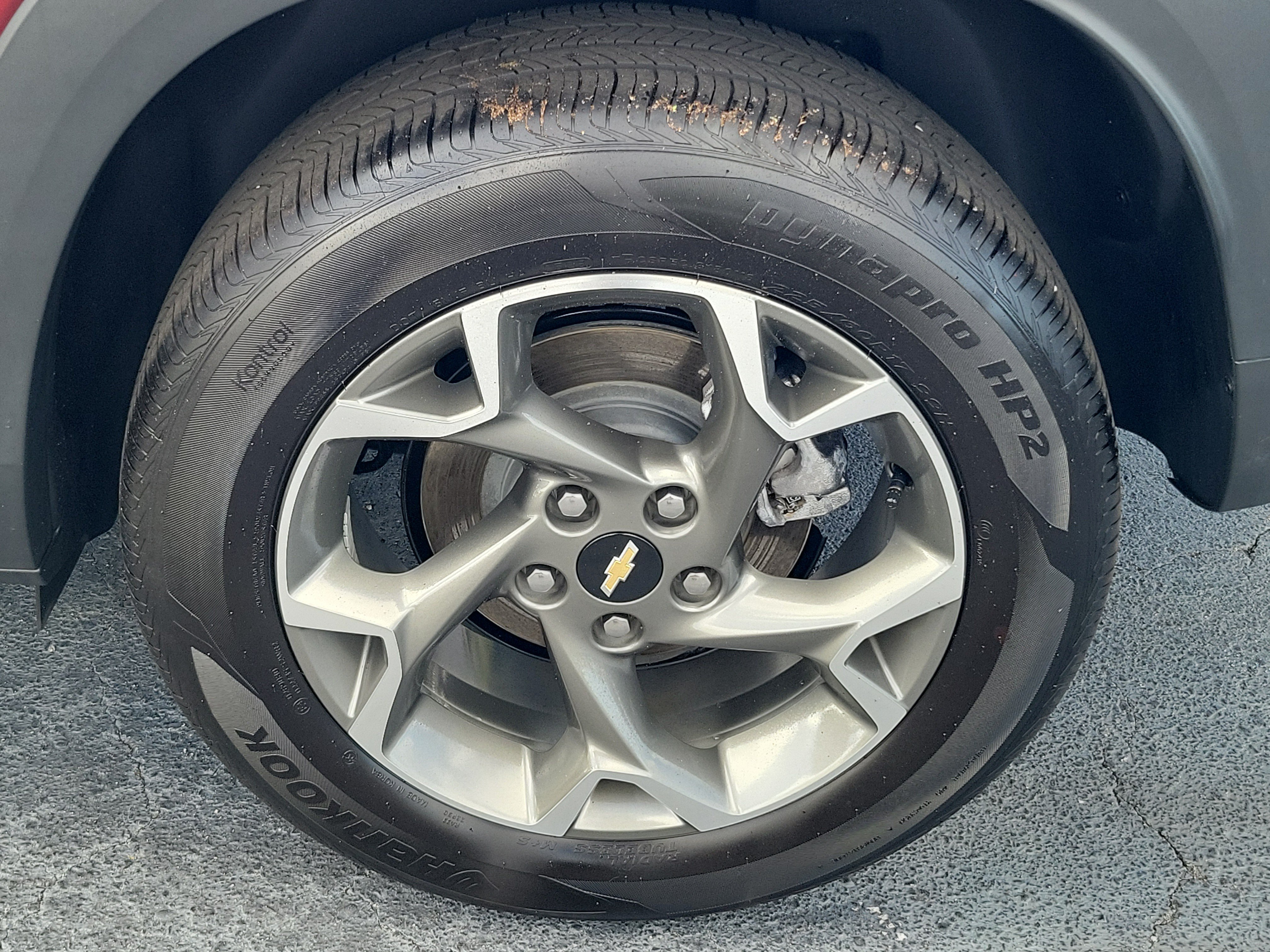 Used 2025 Chevrolet Trax LT w/ LT Convenience Package FWD image 9