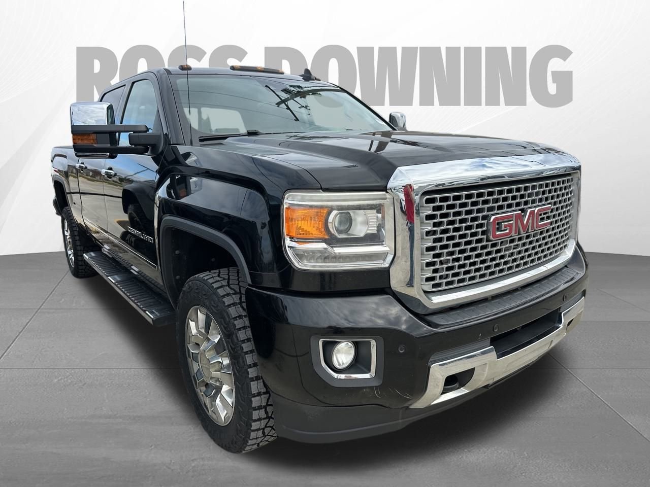 Used 2017 GMC Sierra 2500 Denali w/ Suspension Package, Off-Road image 3