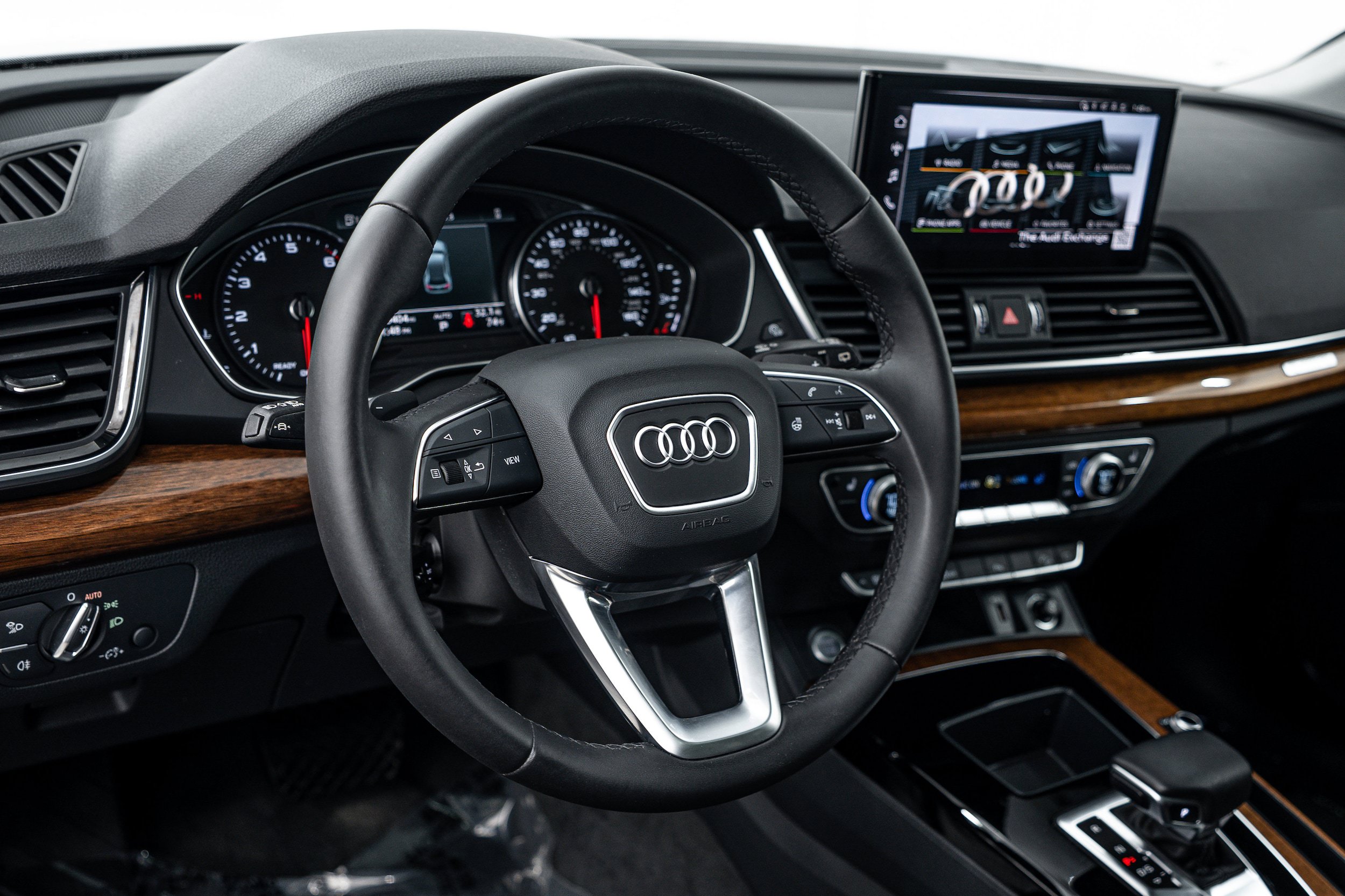 Certified 2023 Audi Q5 2.0T Premium w/ Convenience Package AWD/4WD image 11