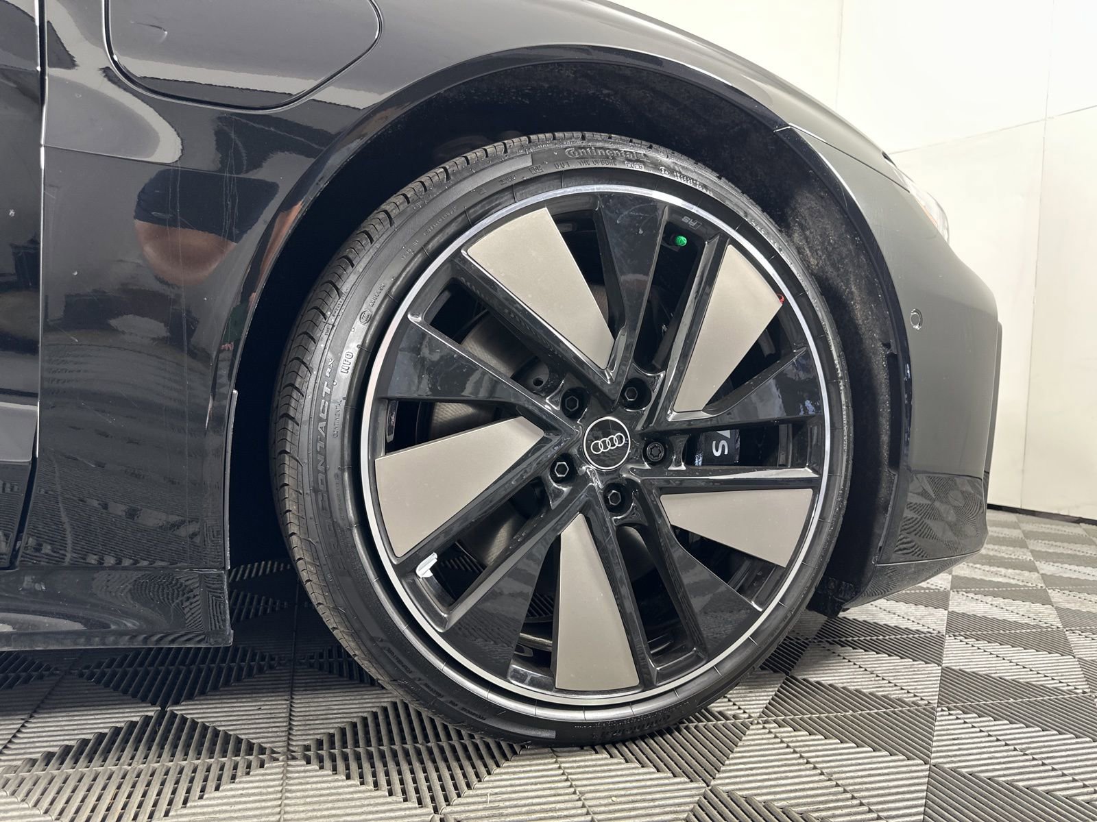 New 2026 Audi S e-tron GT Premium Plus AWD/4WD image 9