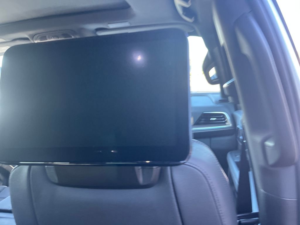 New 2026 Chevrolet Suburban Premier image 31