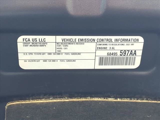 Used 2021 Chrysler Pacifica Touring FWD image 25