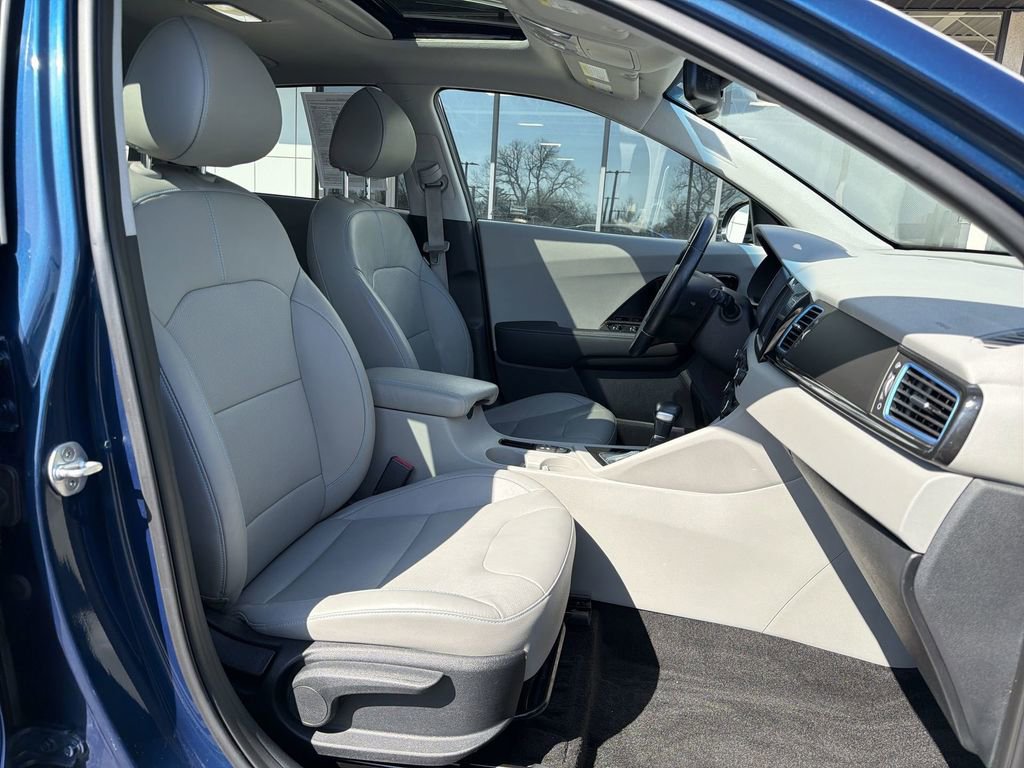 Used 2019 Kia Niro Touring image 27