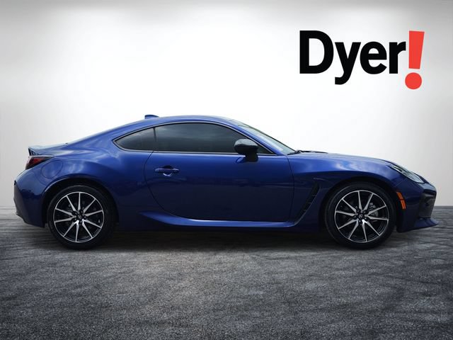 Used 2024 Toyota GR86 RWD image 2