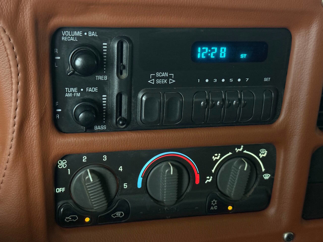 Used 2002 Chevrolet Silverado 3500 2WD Extended Cab image 43