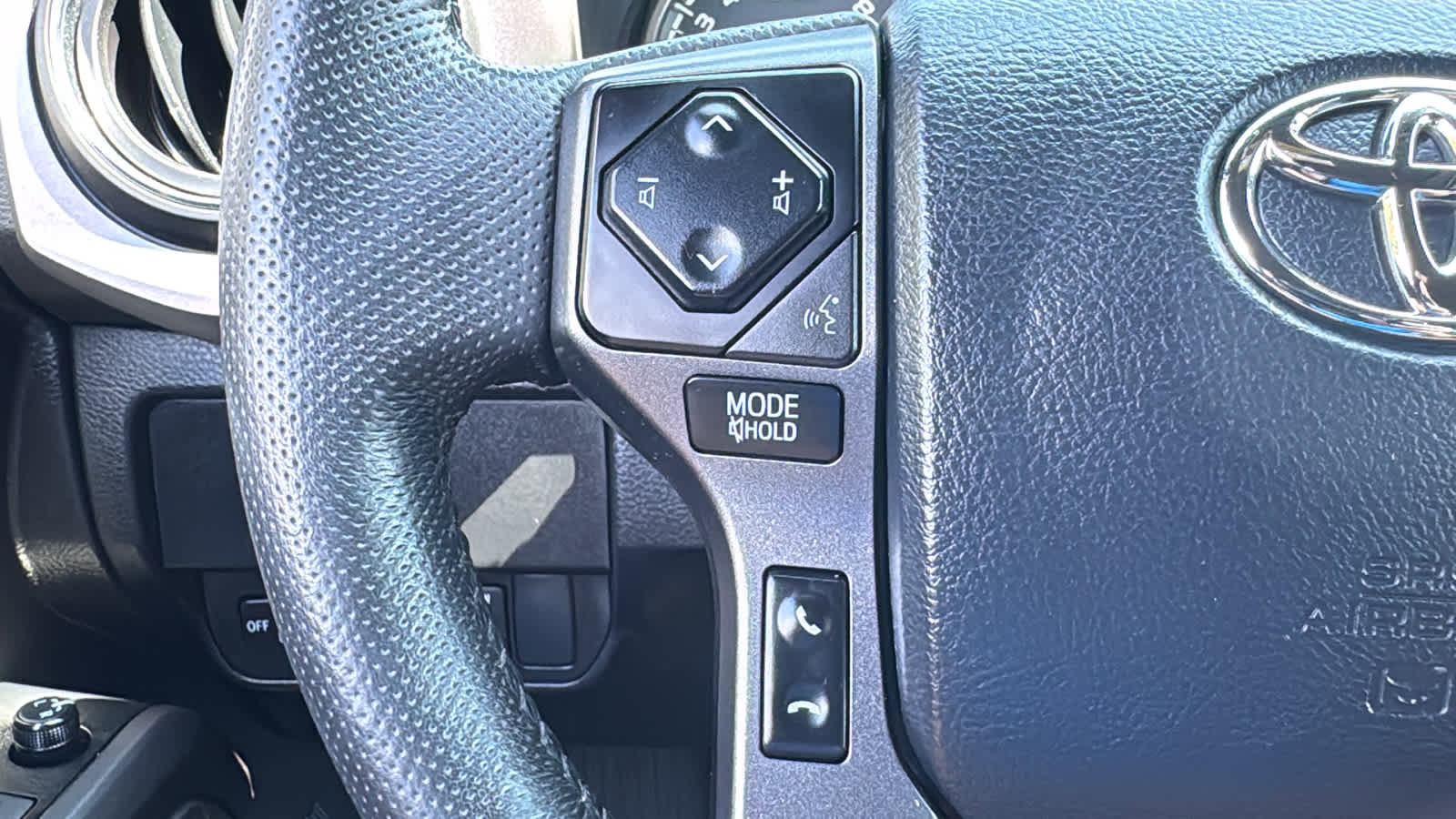 Used 2023 Toyota Tacoma TRD Sport image 31