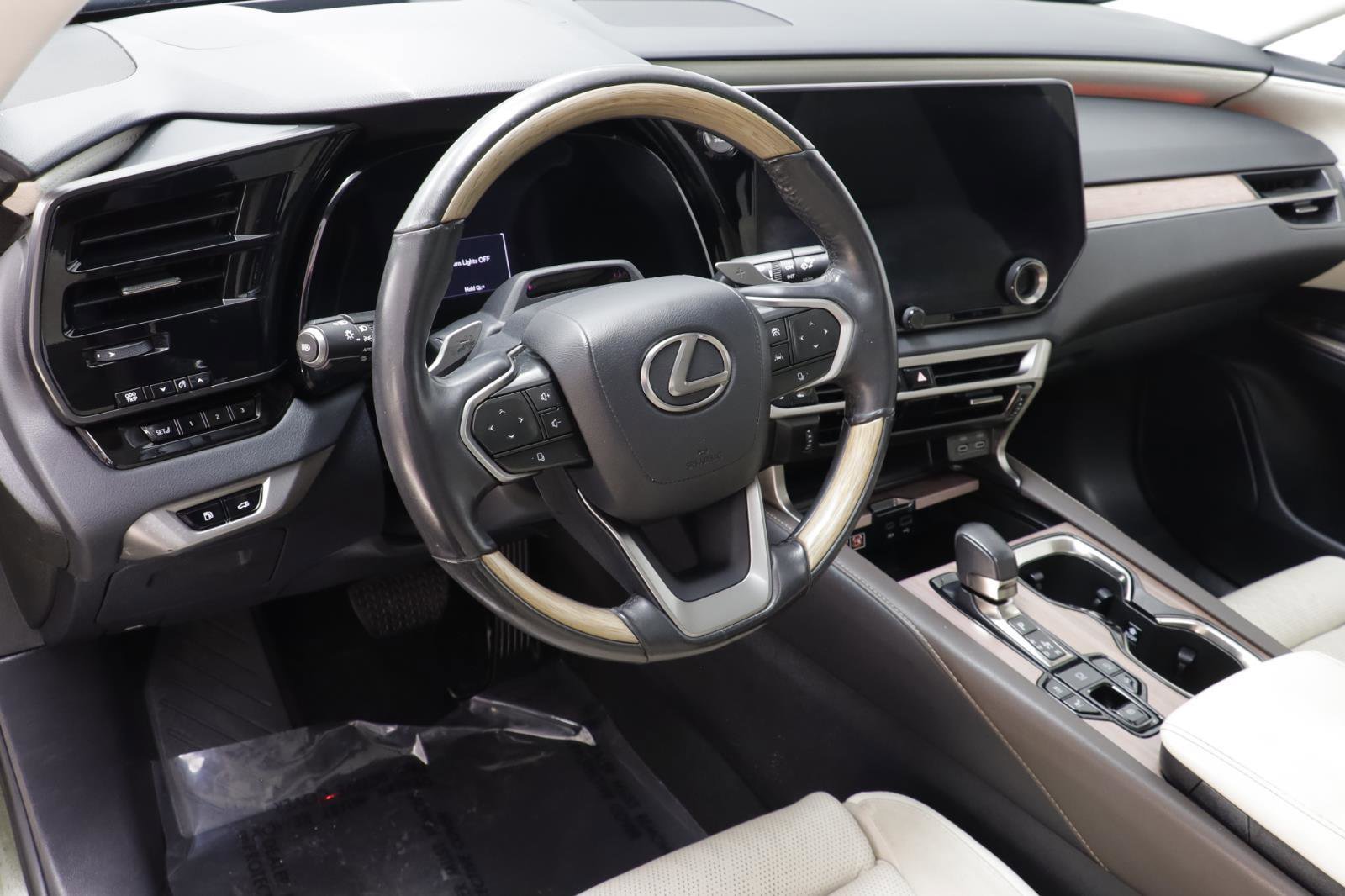 Used 2023 Lexus RX 350 RX 350 Luxury w/ Accessory Package image 7