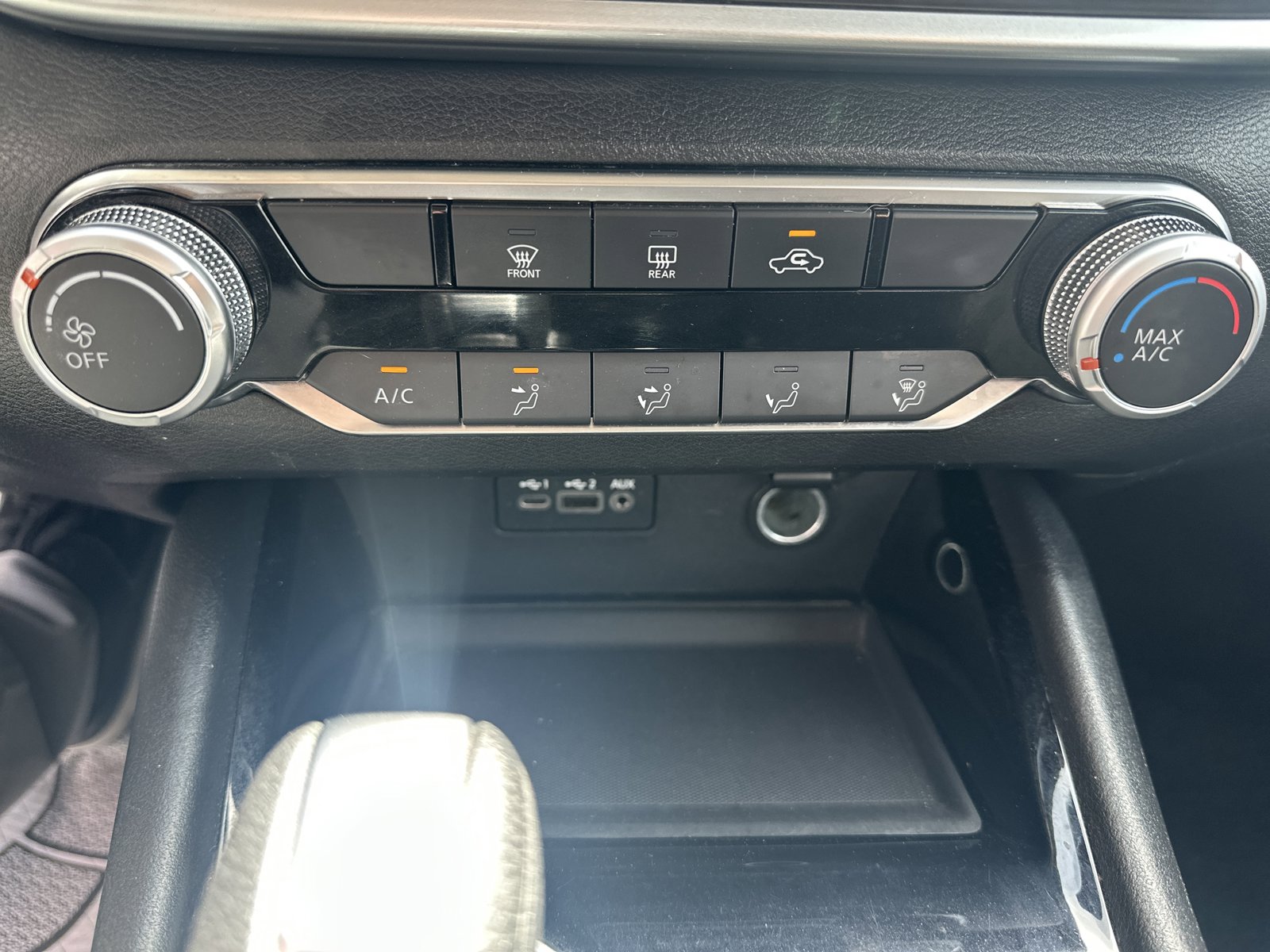 Used 2024 Nissan Altima 2.5 SV FWD image 15