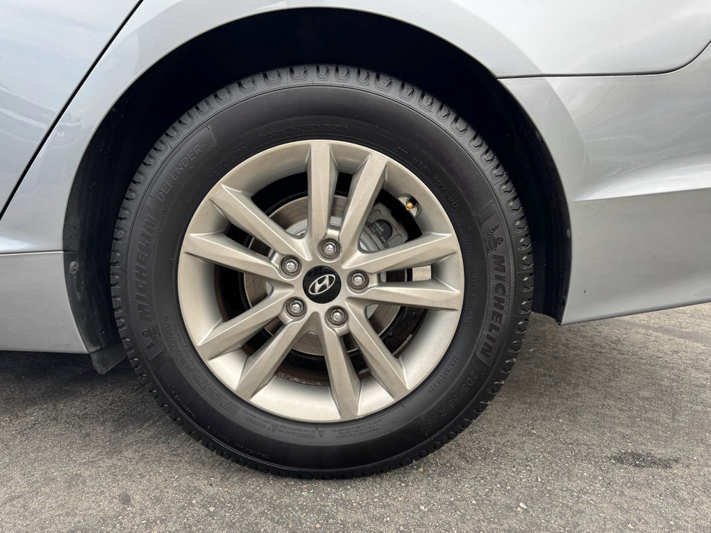 Used 2015 Hyundai Sonata SE w/ Option Group 09 image 10