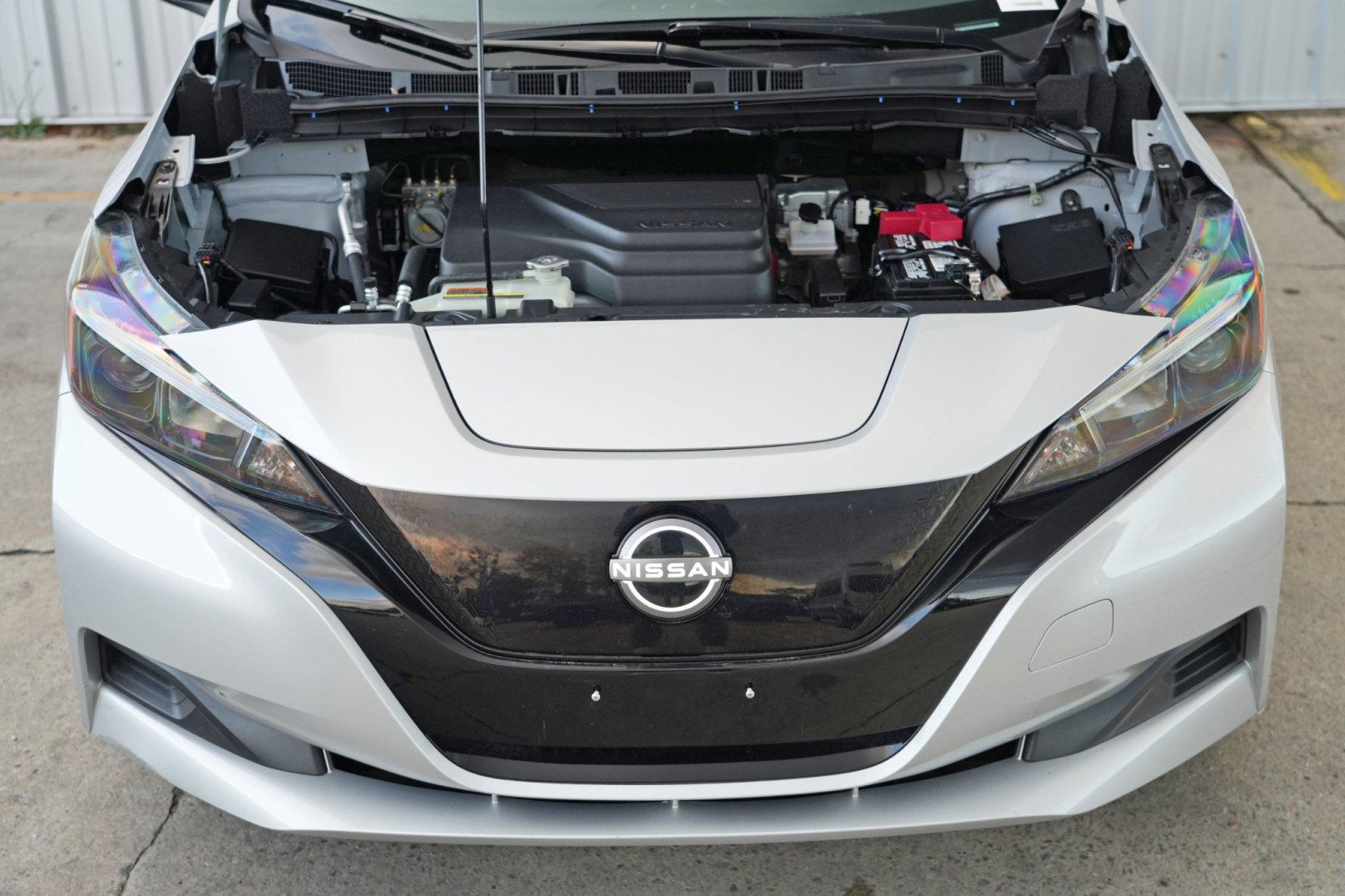 Used 2025 Nissan Leaf S image 7