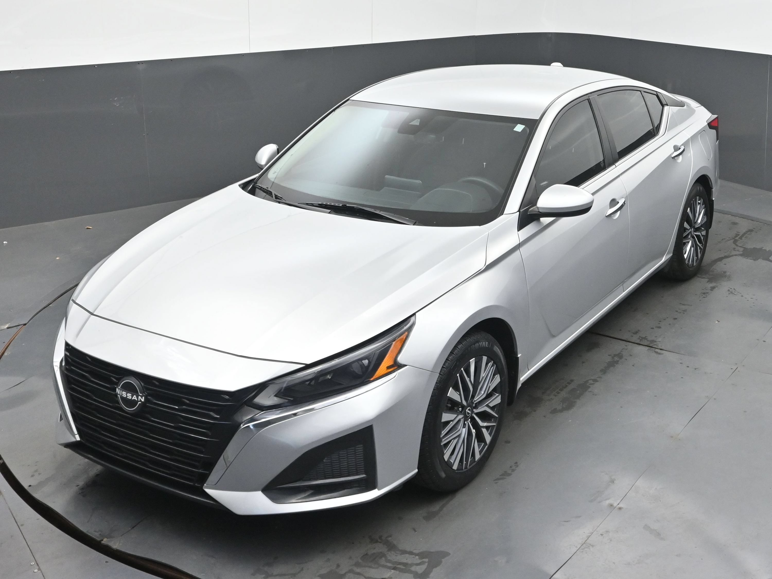Used 2023 Nissan Altima 2.5 SV FWD image 33