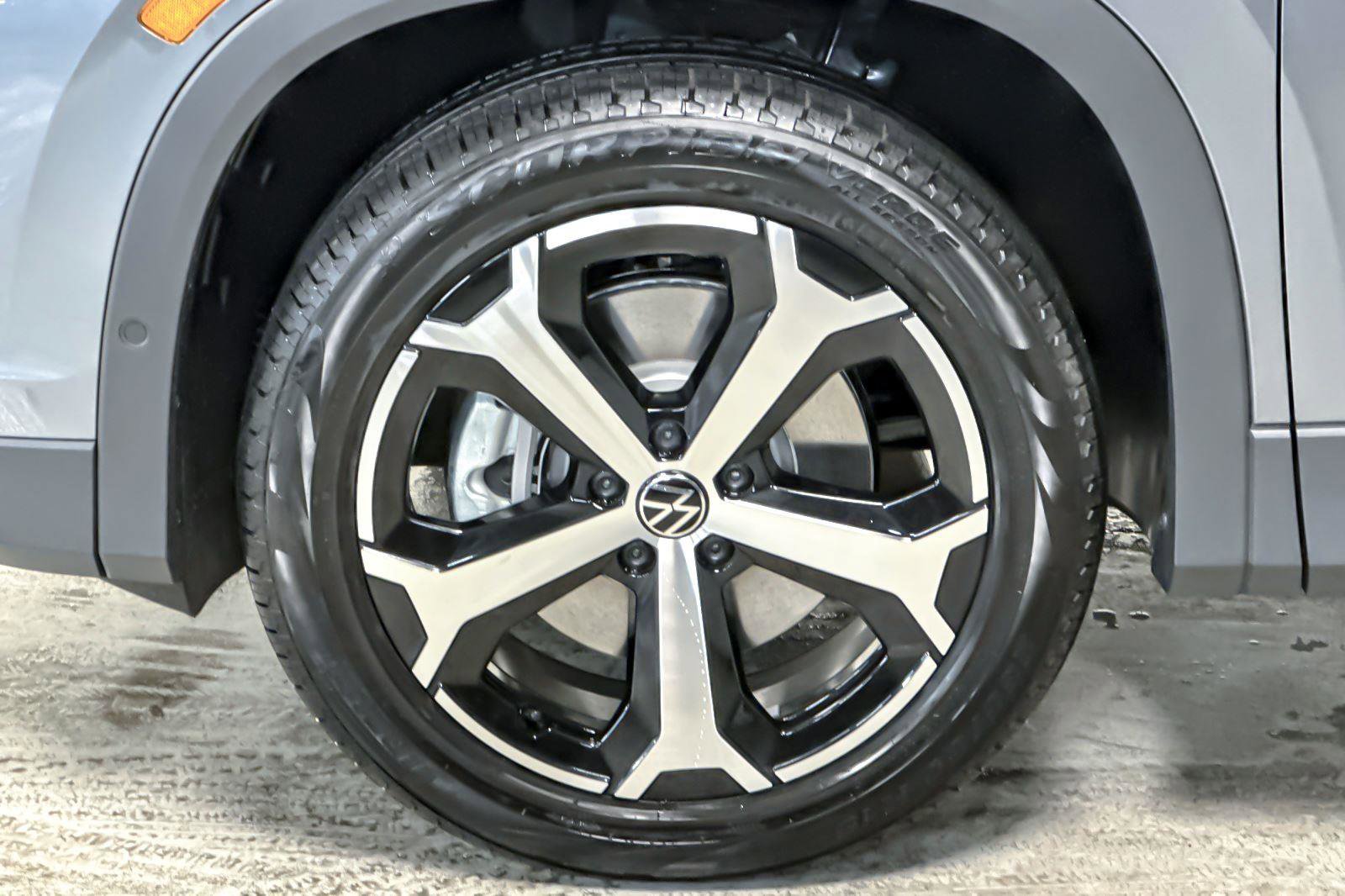 New 2026 Volkswagen Tiguan SE image 24