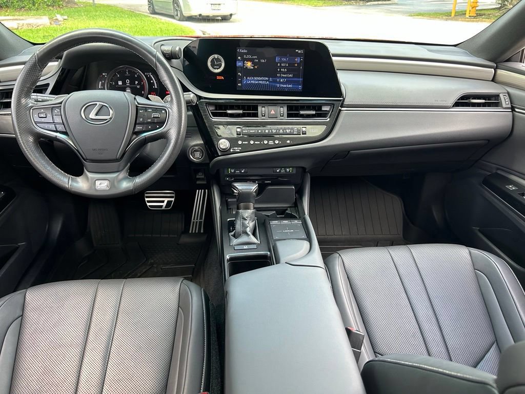 Used 2022 Lexus ES 350 F Sport w/ Accessory Package 2 FWD image 11