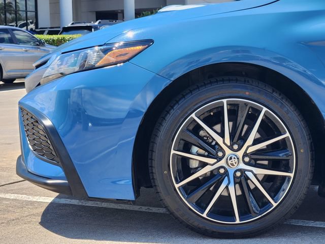 Used 2024 Toyota Camry SE w/ Cold Weather Package FWD image 8