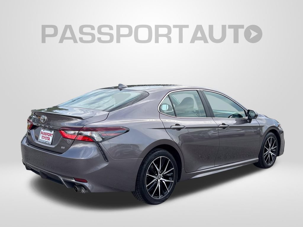 Used 2024 Toyota Camry SE FWD image 8