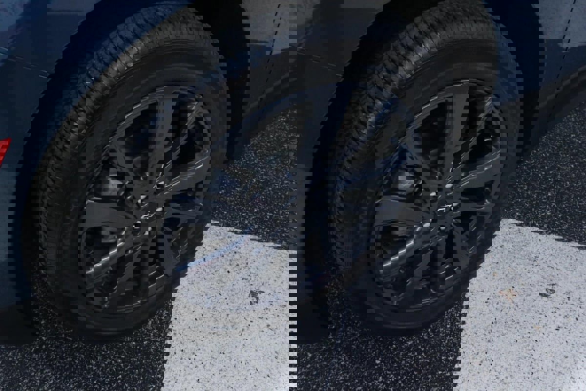 Used 2024 Chevrolet Equinox RS w/ RS Leather Package image 39