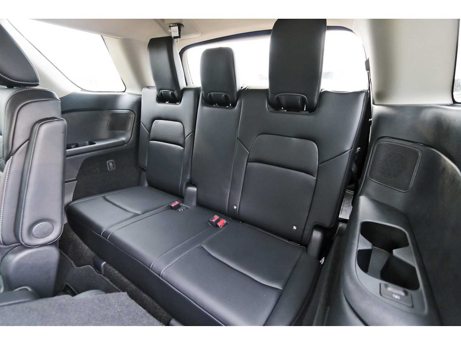 Used 2024 Nissan Pathfinder Platinum FWD image 13
