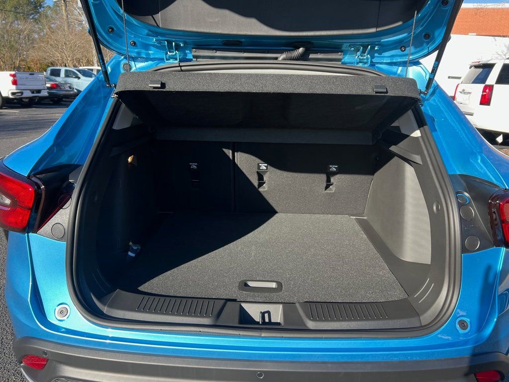 New 2026 Chevrolet Trax LT w/ Driver Confidence Package FWD image 16